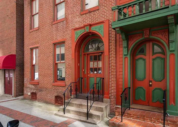 Downtown Hbg Gem: 2Br Apt