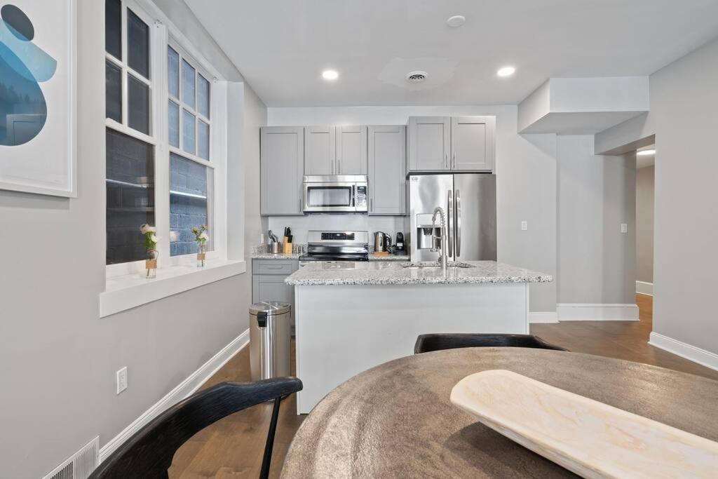 Downtown Hbg Gem: 2br Apartment Harrisburg